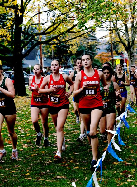 Twins Sophia and Charlotte U'Ren (Left) and Matilda Nicholson (Right) run ahead of Cleveland and Jefferson.